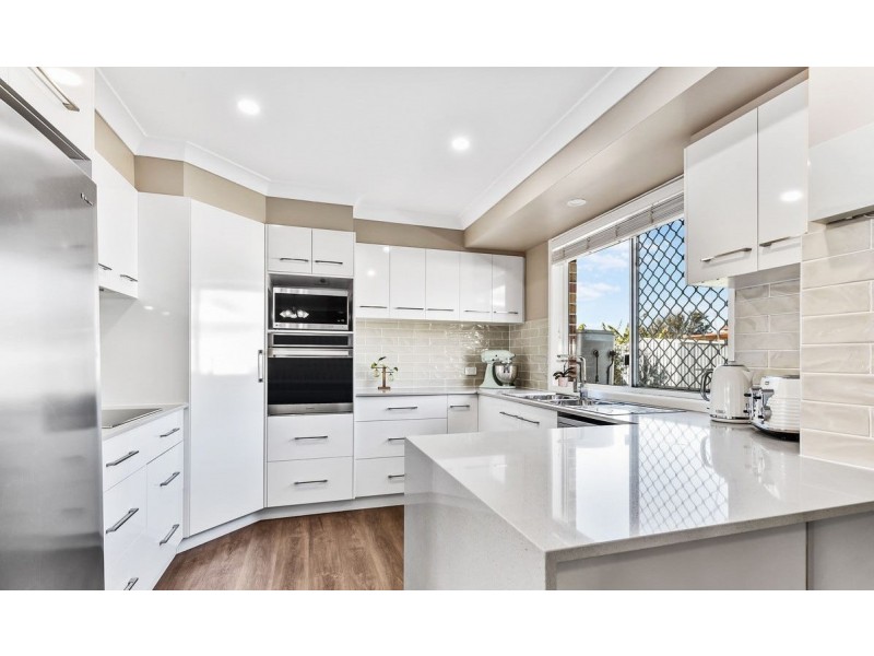 6 Fischer Court, Kearneys Spring QLD 4350