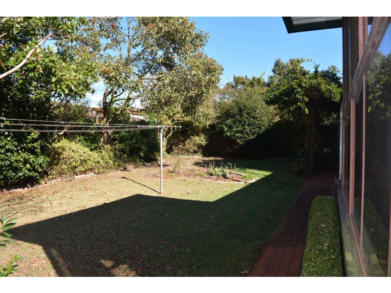 4 Henry Street, Mount Lofty QLD 4350