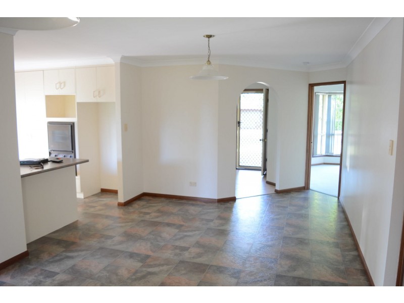 18 Malt Court, Kearneys Spring QLD 4350