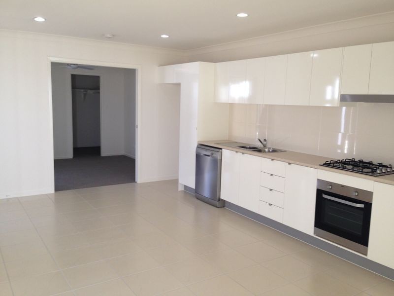 2/11 Carlin Street, Glenvale QLD 4350