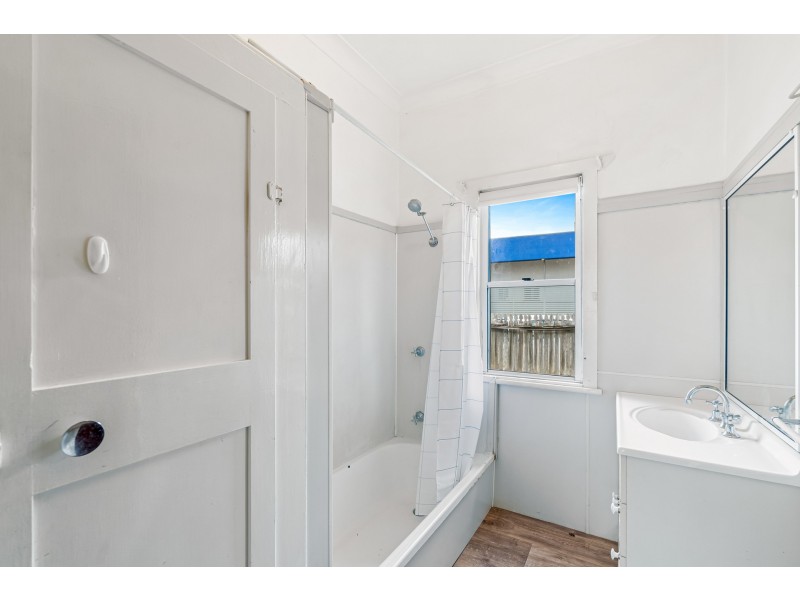 134a Holberton Street, Newtown QLD 4350