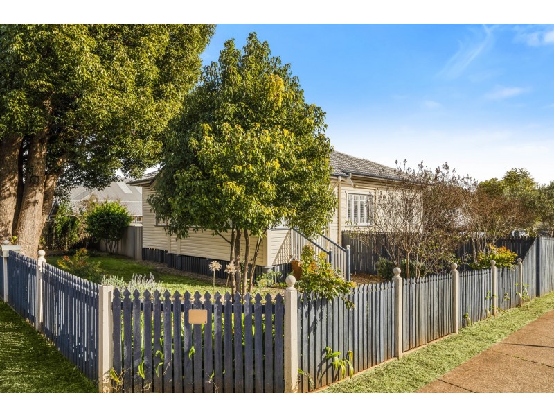 33 Hume Street, North Toowoomba QLD 4350