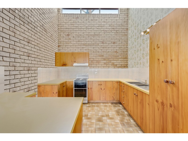 3/210 Russell Street, Newtown QLD 4350