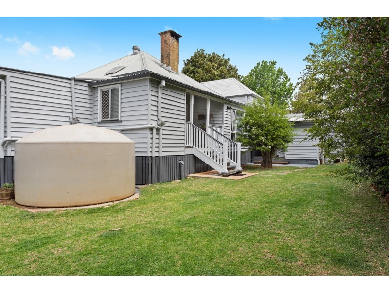 311 South Street, Harristown QLD 4350