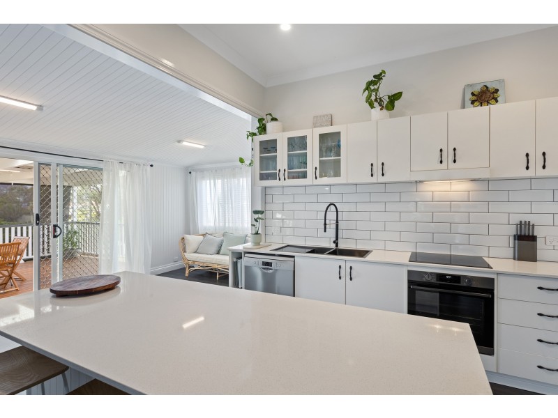 311 South Street, Harristown QLD 4350