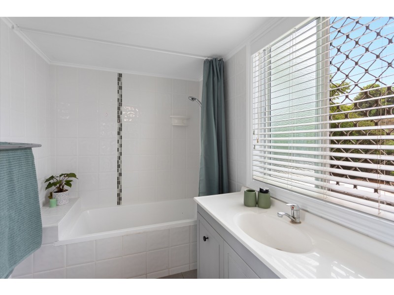 311 South Street, Harristown QLD 4350