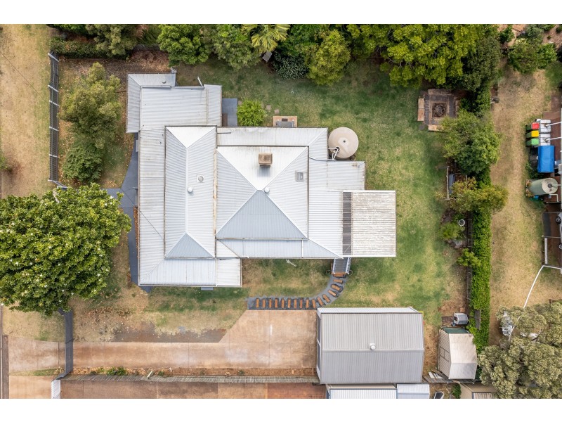 311 South Street, Harristown QLD 4350