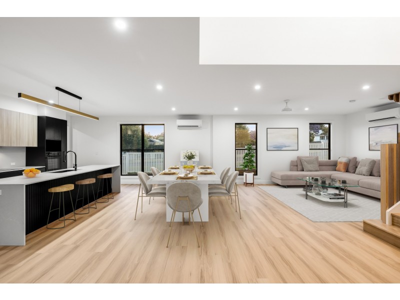 14 Rhyde Street, Mount Lofty QLD 4350