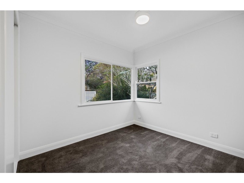 14 Rhyde Street, Mount Lofty QLD 4350