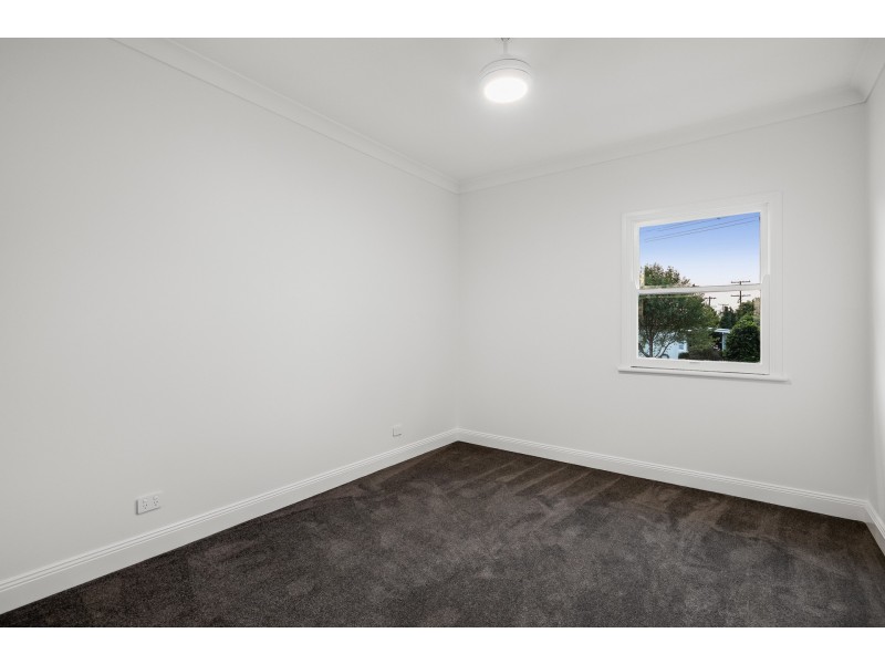 14 Rhyde Street, Mount Lofty QLD 4350