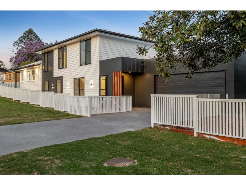 14 Rhyde Street, Mount Lofty QLD 4350