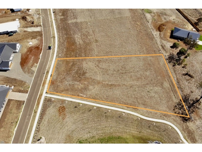 28 Gran Paradiso Way, Meringandan West QLD 4352