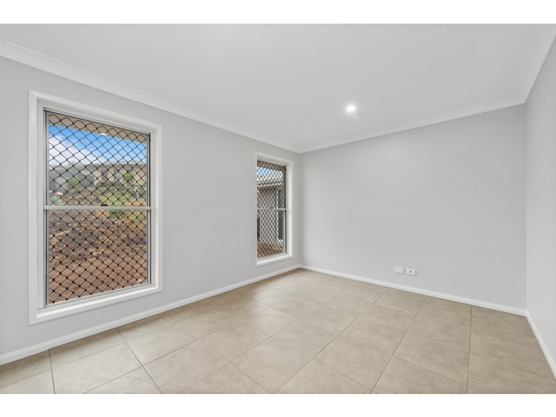 21 Alpine Court, Cranley QLD 4350