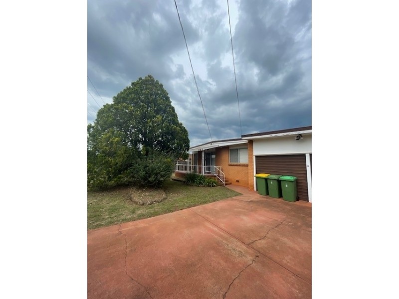 8 Drewery Street, Wilsonton QLD 4350