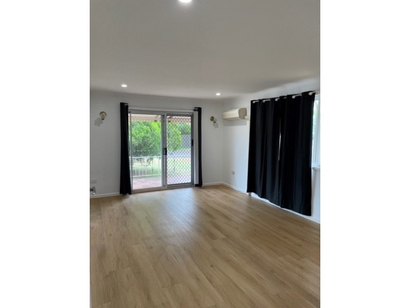 8 Drewery Street, Wilsonton QLD 4350