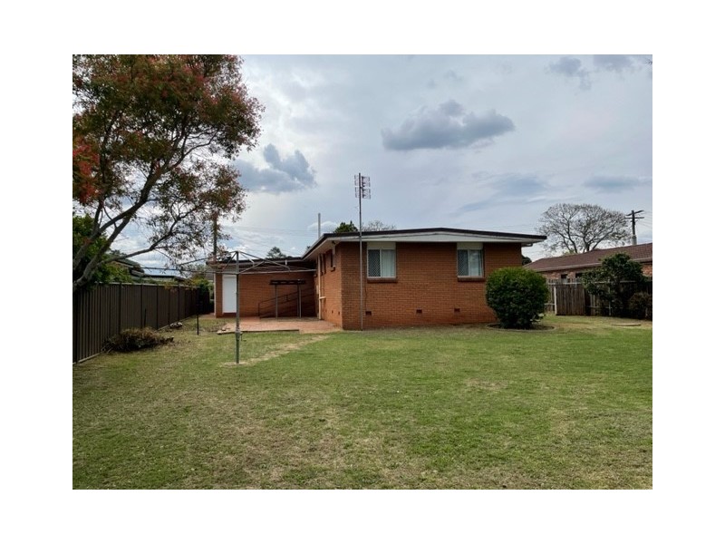 8 Drewery Street, Wilsonton QLD 4350