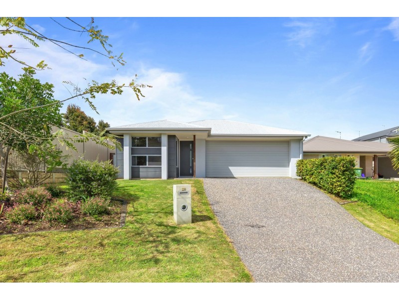 26 Carlin Street, Glenvale QLD 4350