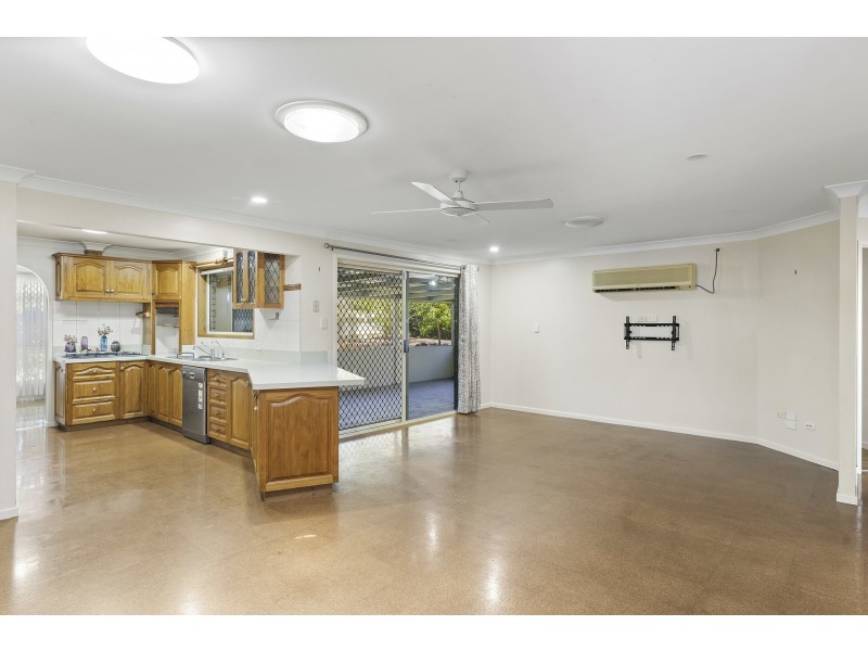 2 Gouldson Drive, Kearneys Spring QLD 4350