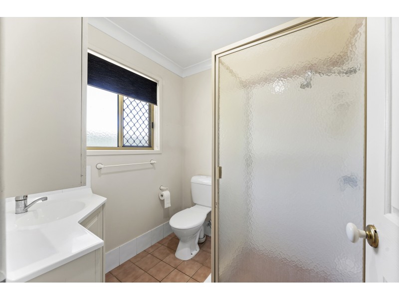 2 Gouldson Drive, Kearneys Spring QLD 4350