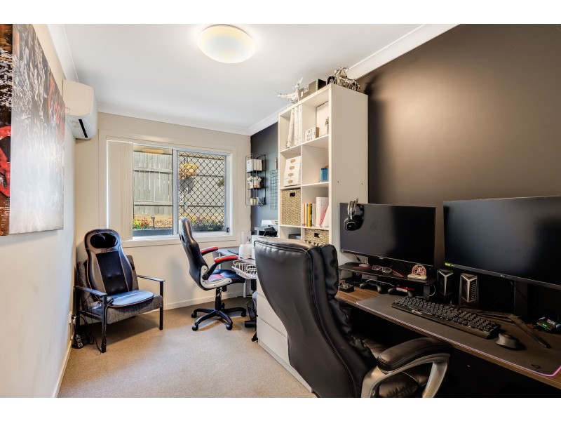 17 Cassidy Terrace, Mount Kynoch QLD 4350