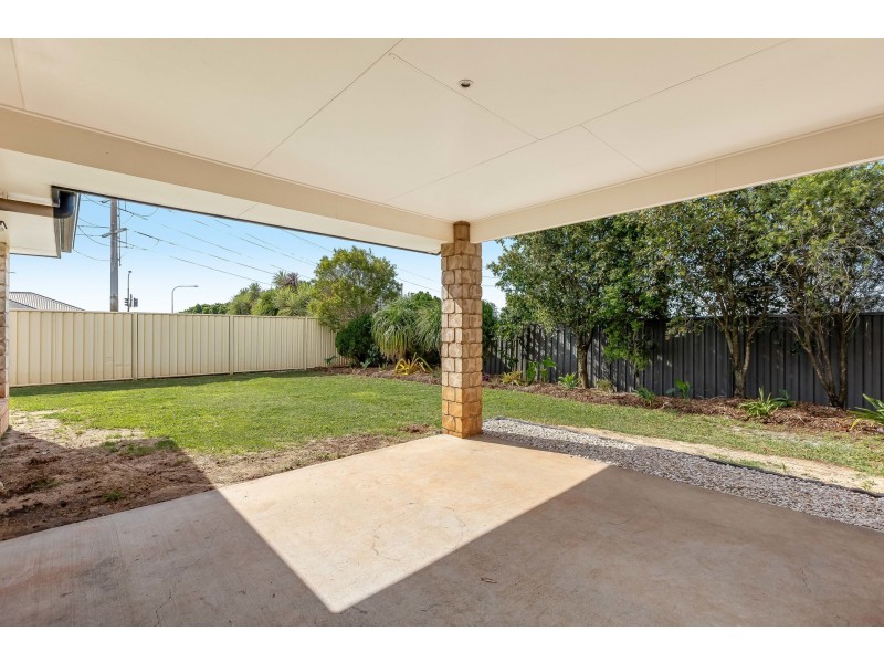 1 Ace Drive, Glenvale QLD 4350