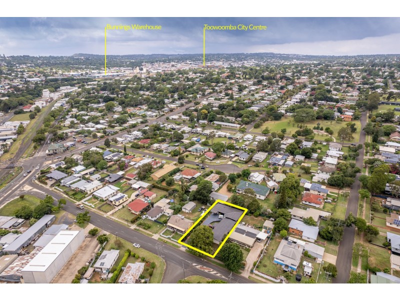 172 Jellicoe Street, Newtown QLD 4350