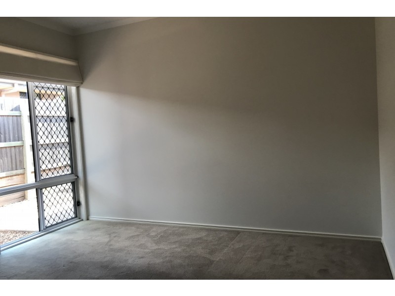 19 Pugh Street, Middle Ridge QLD 4350