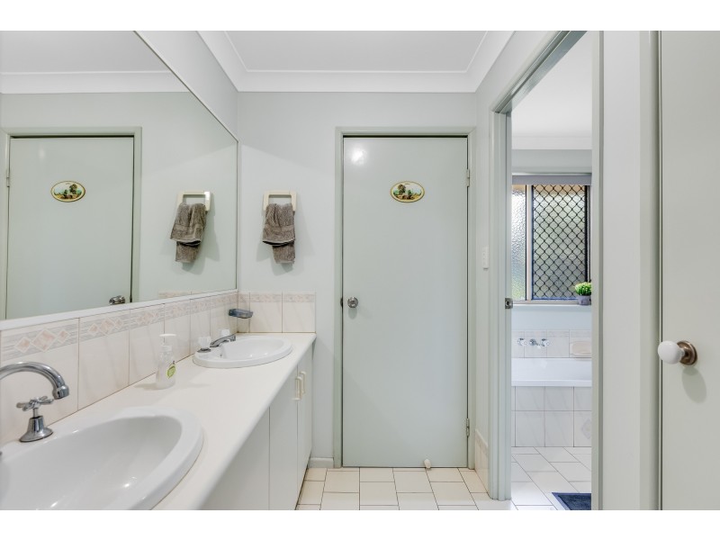 44 Nash Drive, Glenvale QLD 4350