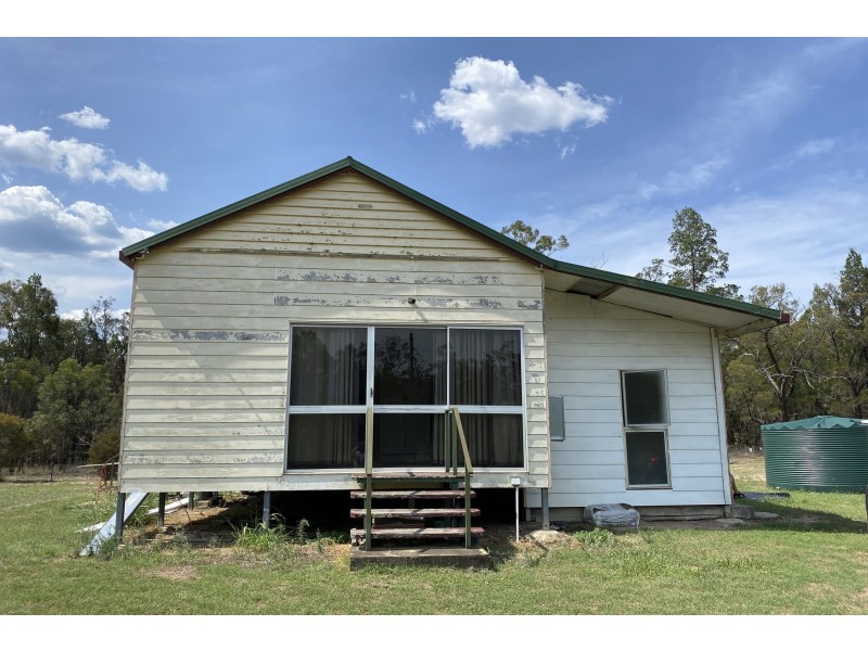 64 Kimberley Drive, Cypress Gardens QLD 4357