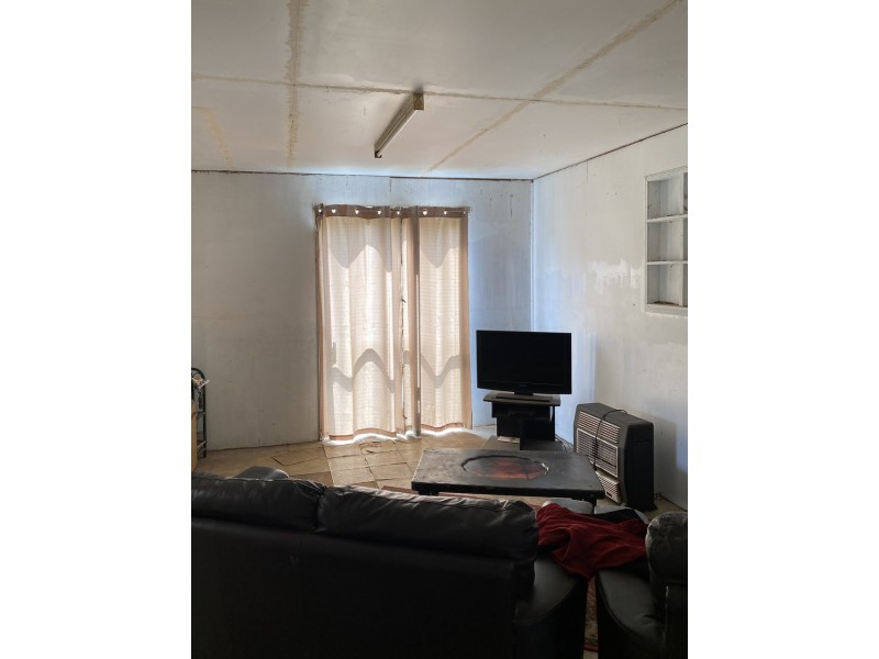 64 Kimberley Drive, Cypress Gardens QLD 4357