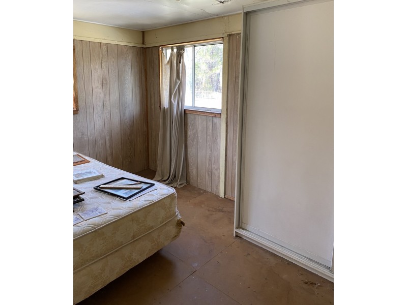 64 Kimberley Drive, Cypress Gardens QLD 4357