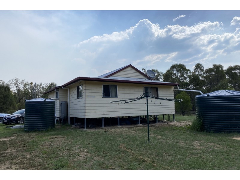 64 Kimberley Drive, Cypress Gardens QLD 4357
