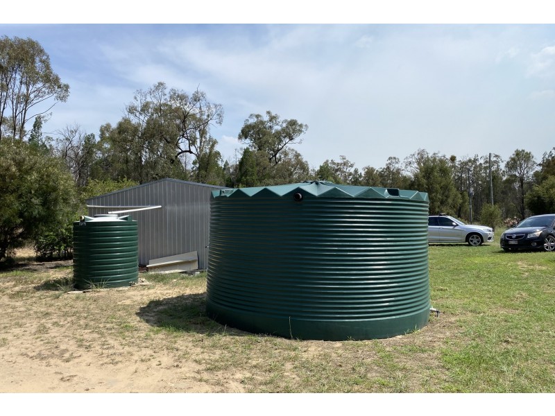 64 Kimberley Drive, Cypress Gardens QLD 4357