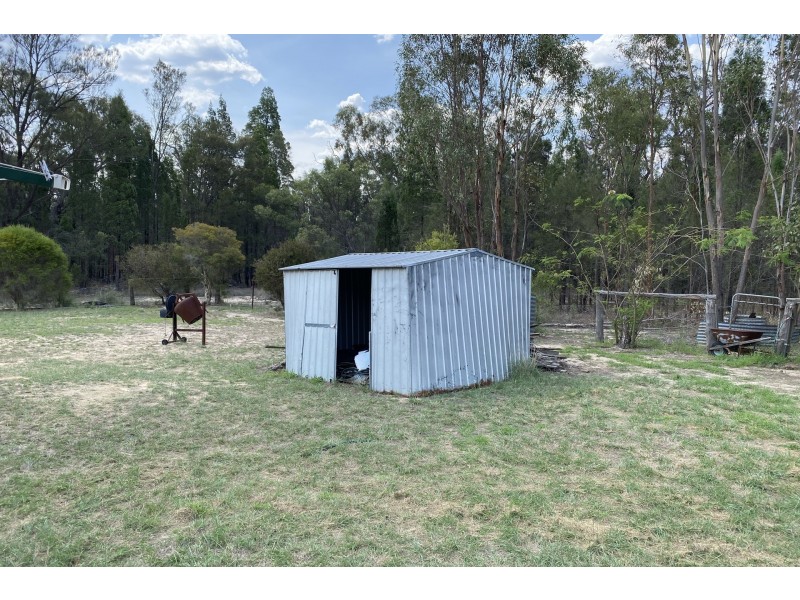 64 Kimberley Drive, Cypress Gardens QLD 4357