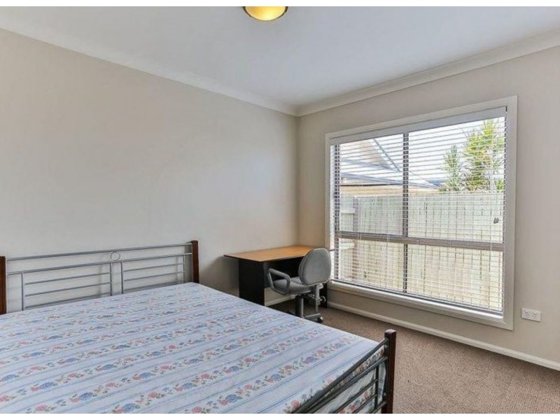 2/1 Nabiac Close, Kearneys Spring QLD 4350