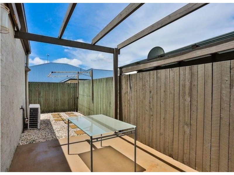 2/1 Nabiac Close, Kearneys Spring QLD 4350