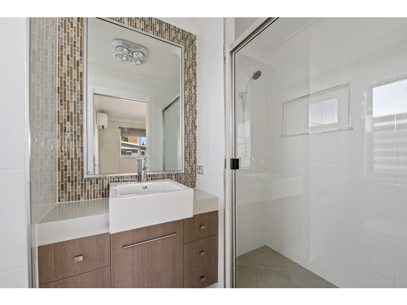 4/4b Herries Street, East Toowoomba QLD 4350