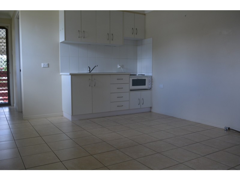 1/311 Bridge Street, Newtown QLD 4350