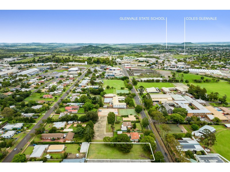 350 South Street, Harristown QLD 4350