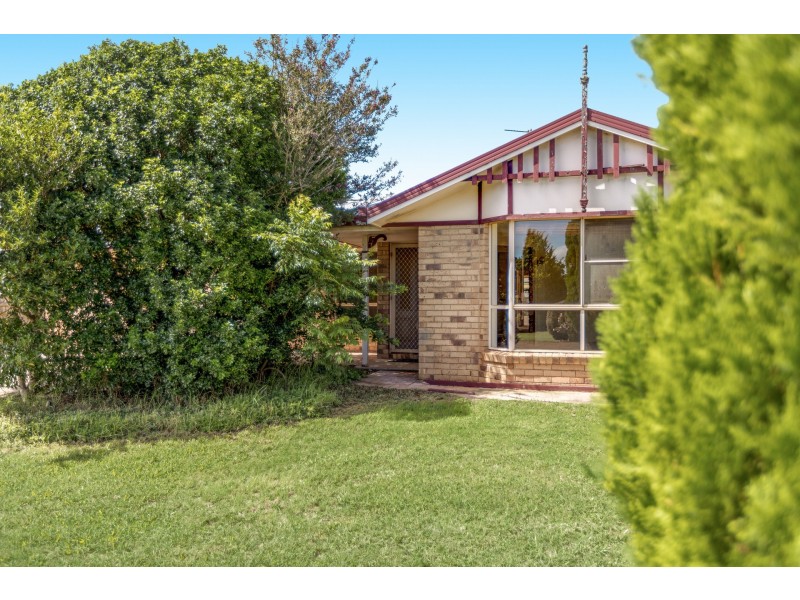 5 Koppe Court, Centenary Heights QLD 4350