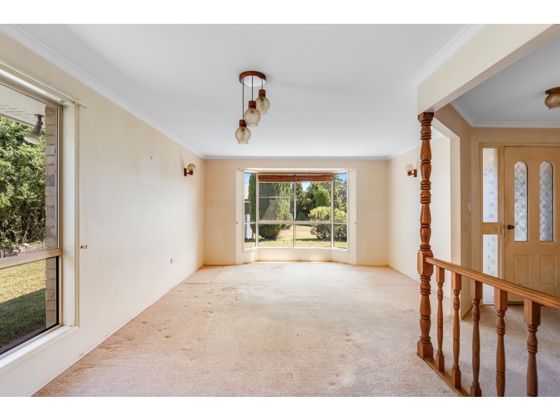 5 Koppe Court, Centenary Heights QLD 4350