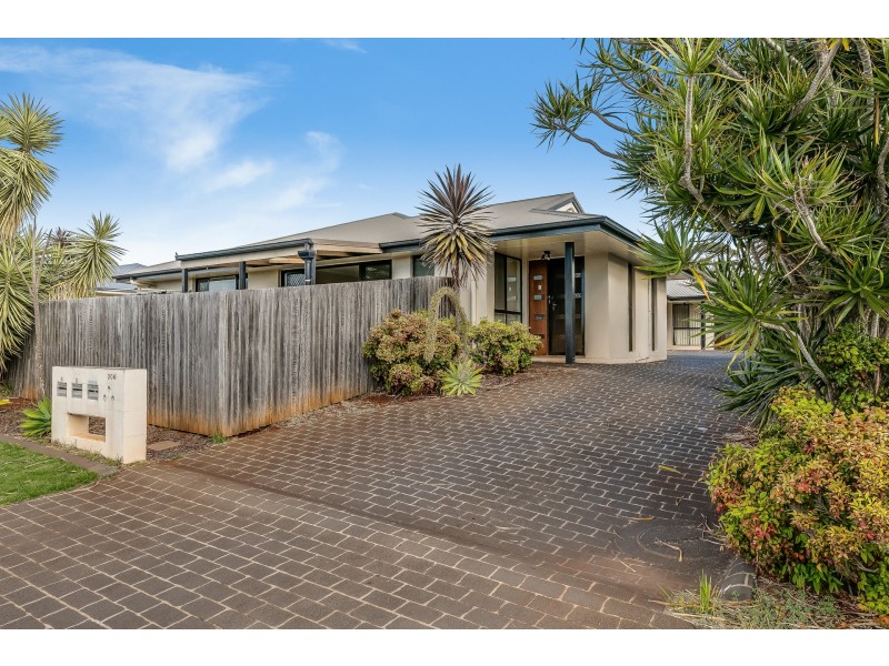 1/206 Stenner Street, Middle Ridge QLD 4350