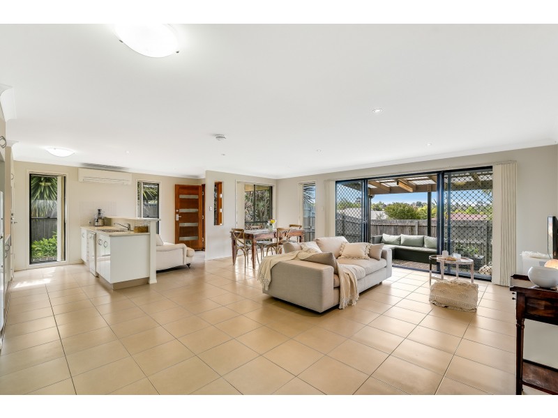1/206 Stenner Street, Middle Ridge QLD 4350