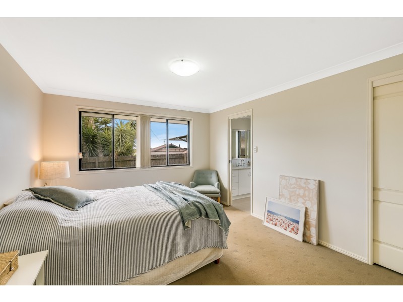 1/206 Stenner Street, Middle Ridge QLD 4350