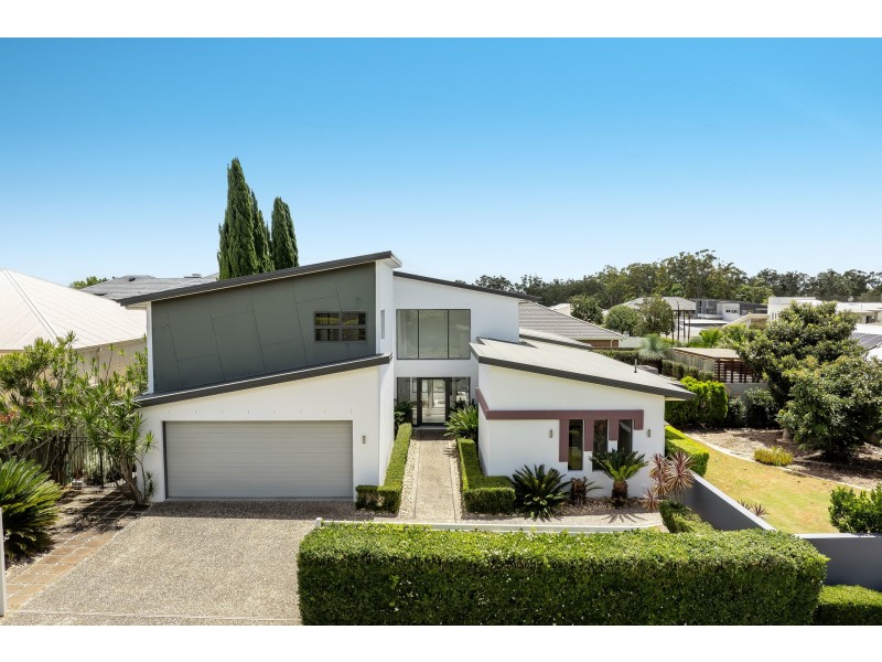97 Spring Street, Middle Ridge QLD 4350