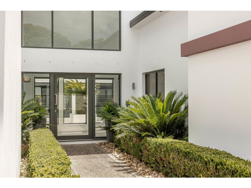 97 Spring Street, Middle Ridge QLD 4350