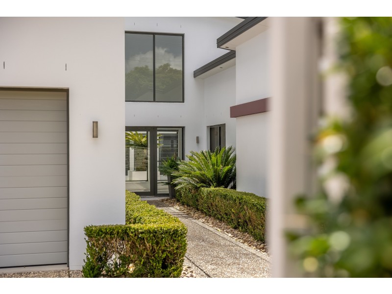 97 Spring Street, Middle Ridge QLD 4350