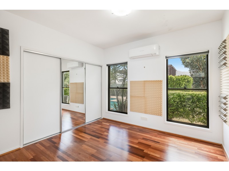 97 Spring Street, Middle Ridge QLD 4350
