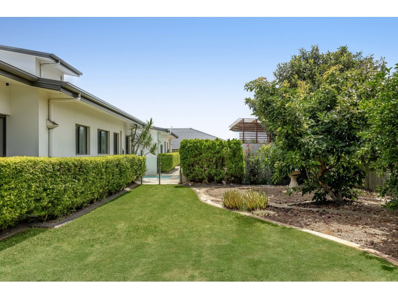 97 Spring Street, Middle Ridge QLD 4350
