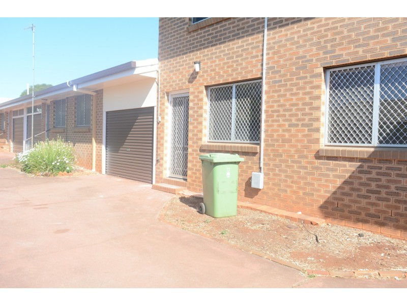 1/22 Kirklees Street, Newtown QLD 4350